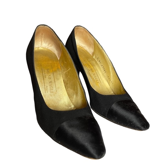 Bruno Magli Suede Satin Toe Heels Vintage - Picture 7 of 12